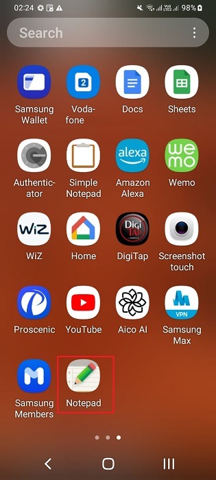 Notepad trick app in Android home screen.
