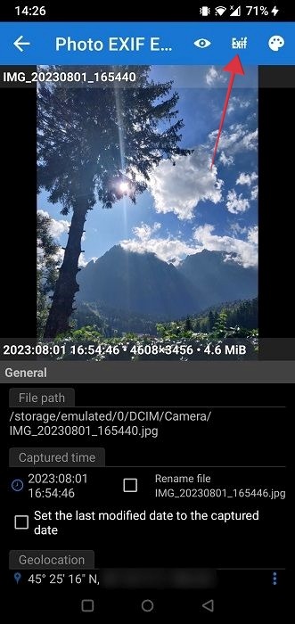 Tapping crossed-out "Exif" button in Photo EXIF Editor.