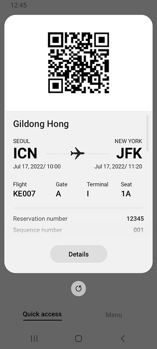 Managing airline boarding passes in Samsung Wallet.